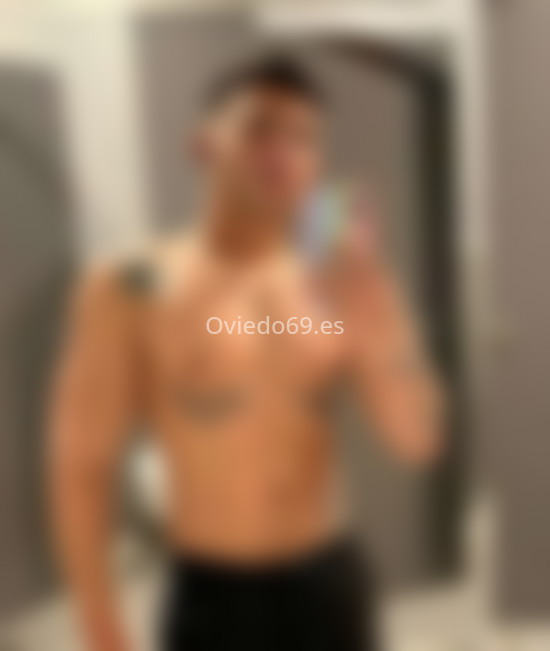 Chileno masculino de 27 años. 637163270. Citas en OVIEDO, OVIEDO. www.oviedo69.es.