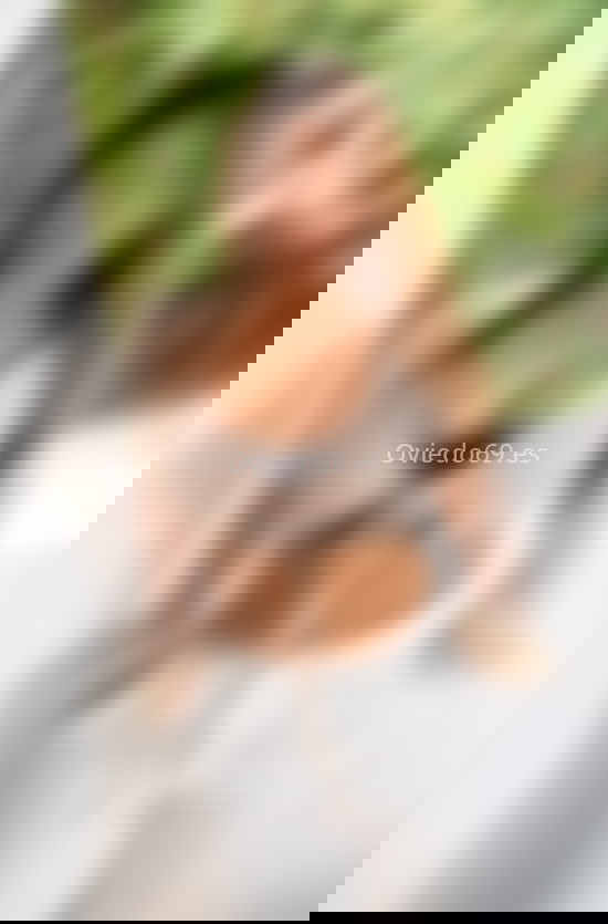 Carol, mujer colombiana muy alegre. 637509222. Citas en OVIEDO, OVIEDO. www.oviedo69.es.