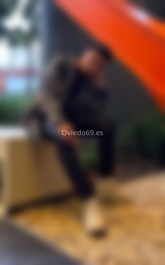 Alexander, chico twin. 697373740. Citas en OVIEDO, OVIEDO. www.oviedo69.es.
