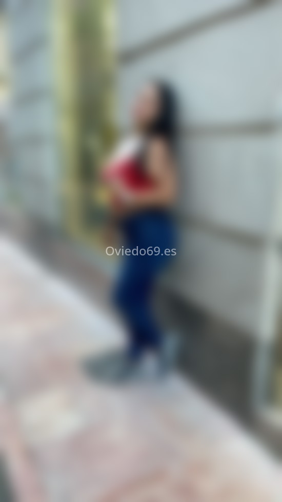 Karla, chica dulce, amable y cariñosa. 642550587. Citas en OVIEDO, OVIEDO. www.oviedo69.es.