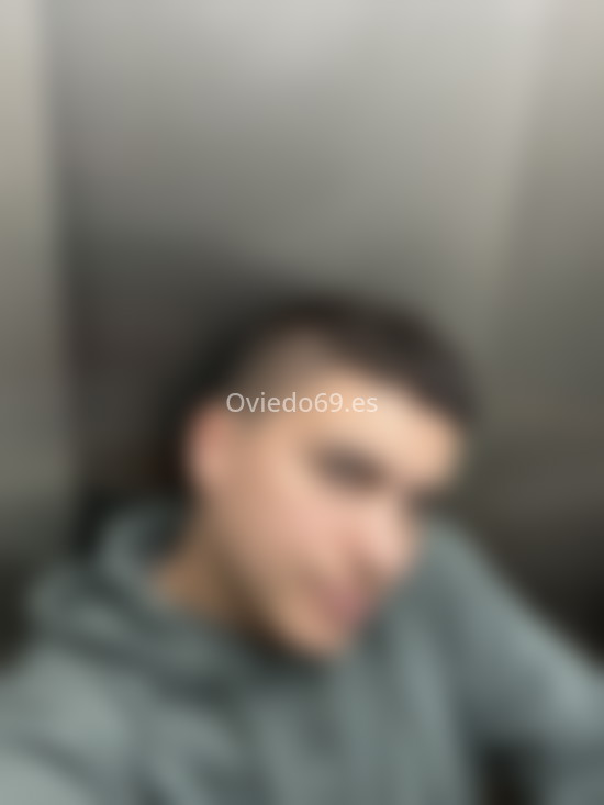 David, joven colombiano . 697165304. Citas en OVIEDO, OVIEDO. www.oviedo69.es.