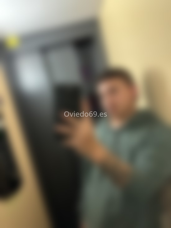 David, joven colombiano . 697165304. Citas en OVIEDO, OVIEDO. www.oviedo69.es.