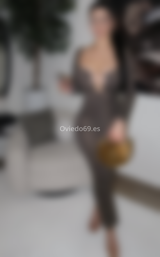 Alexandra, en la ciudad . 614201810. Citas en OVIEDO, OVIEDO. www.oviedo69.es.