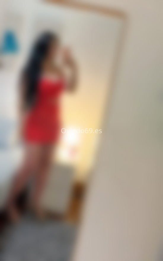 Nicole, joven brasileña . 692483751. Citas en OVIEDO, OVIEDO. www.oviedo69.es.