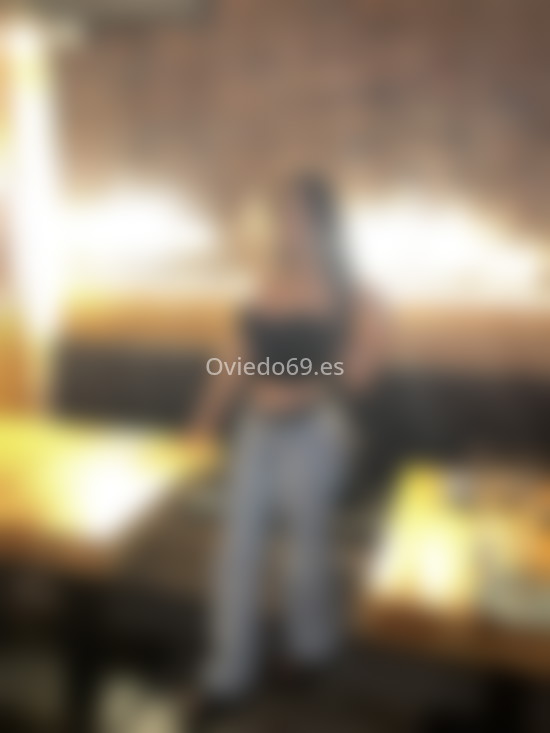 Mia, colombiana de 25 años. 602453878. Citas en OVIEDO, OVIEDO. www.oviedo69.es.