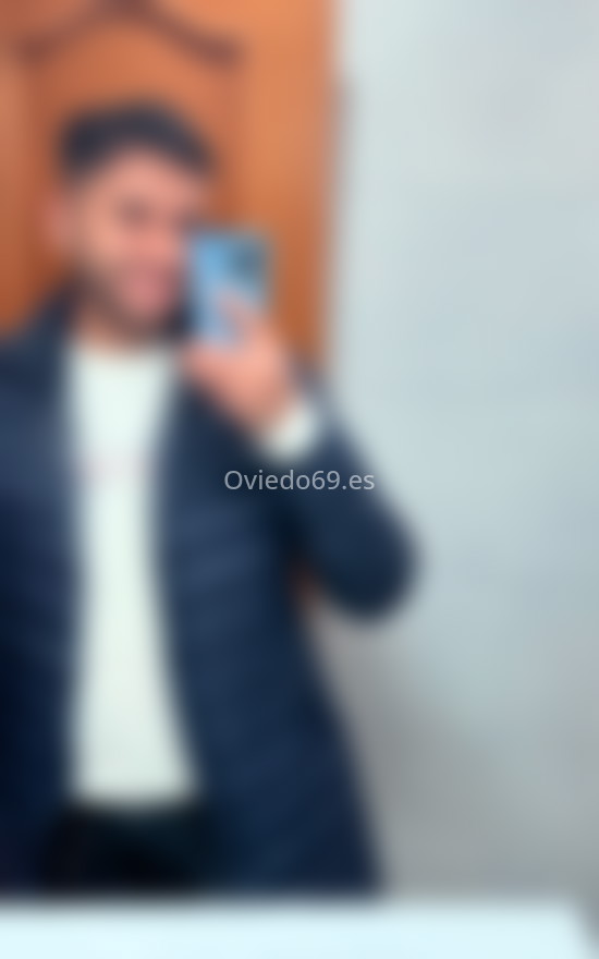 Alexis, latino. 643394486. Citas en OVIEDO, OVIEDO. www.oviedo69.es.