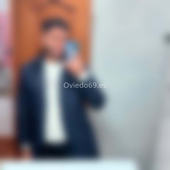 Alexis, latino. 643394486. Citas en OVIEDO, OVIEDO. www.oviedo69.es.