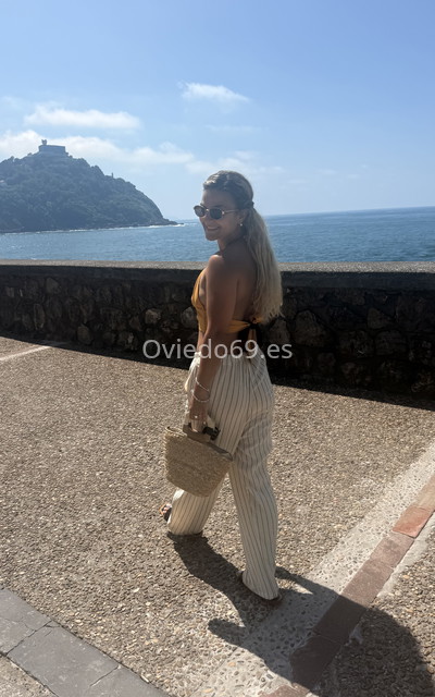Luna, una chica llena de misterio . 611869518. Citas en OVIEDO, OVIEDO. www.oviedo69.es.