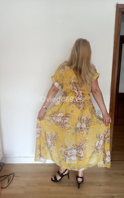 Alejandra, chica europea alegre. 614642109. Citas en OVIEDO, OVIEDO. www.oviedo69.es.