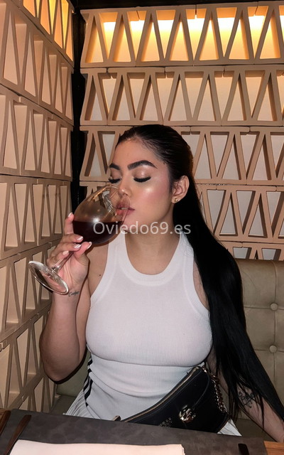 Encantadora jovencita fiestera y dulce. 637897914. Citas en OVIEDO, OVIEDO. www.oviedo69.es.